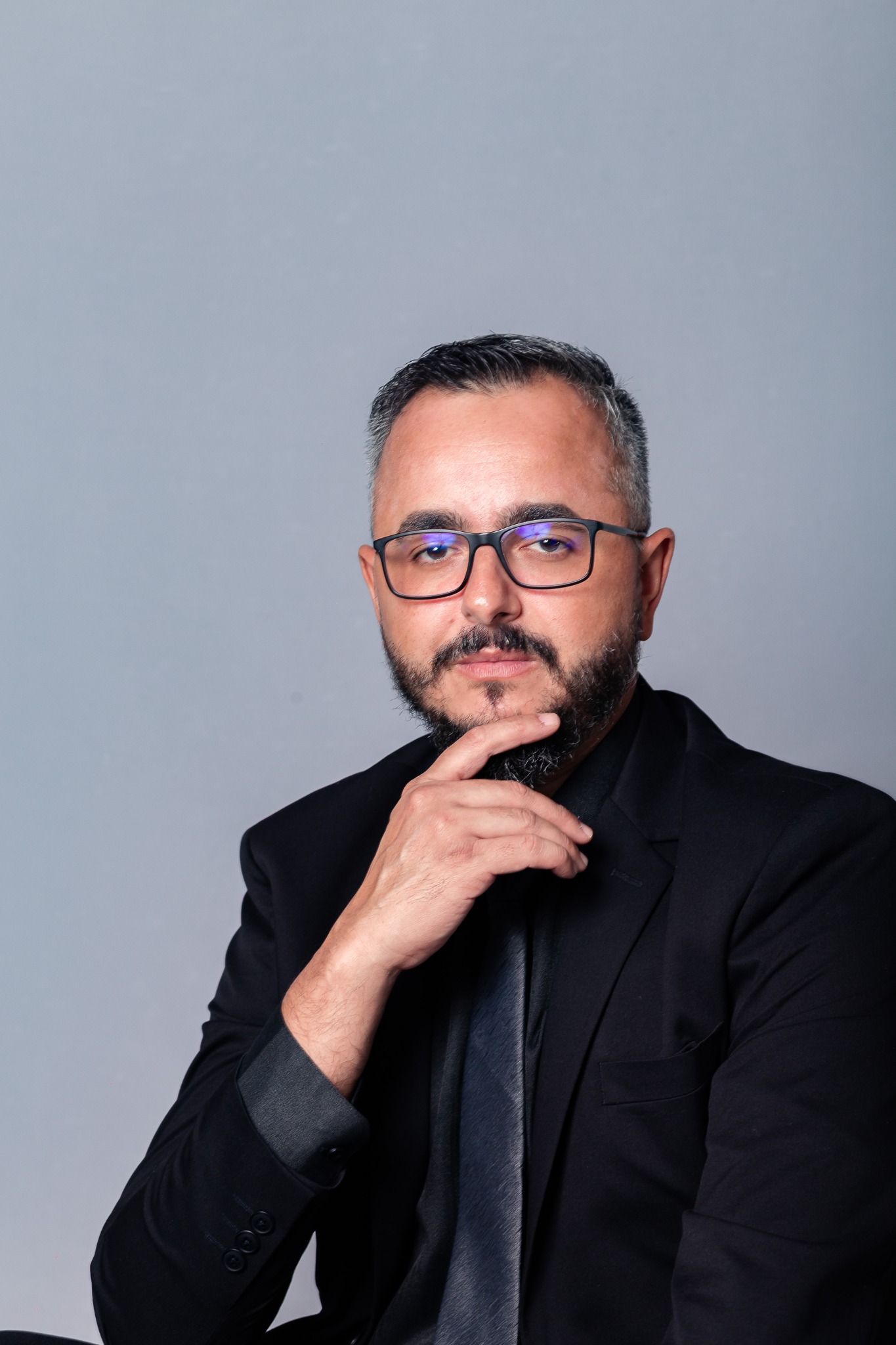 Dr. Eric Tavares, advogado trabalhista bancário